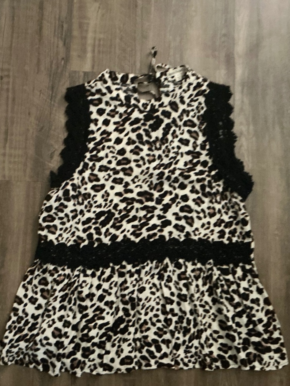 Love on a Hanger leopard print sleeveless to, size M